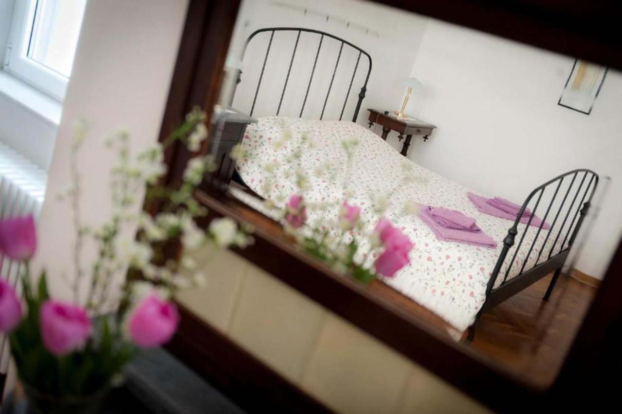 Domus Liberta - Boutique Rooms Триест Екстериор снимка
