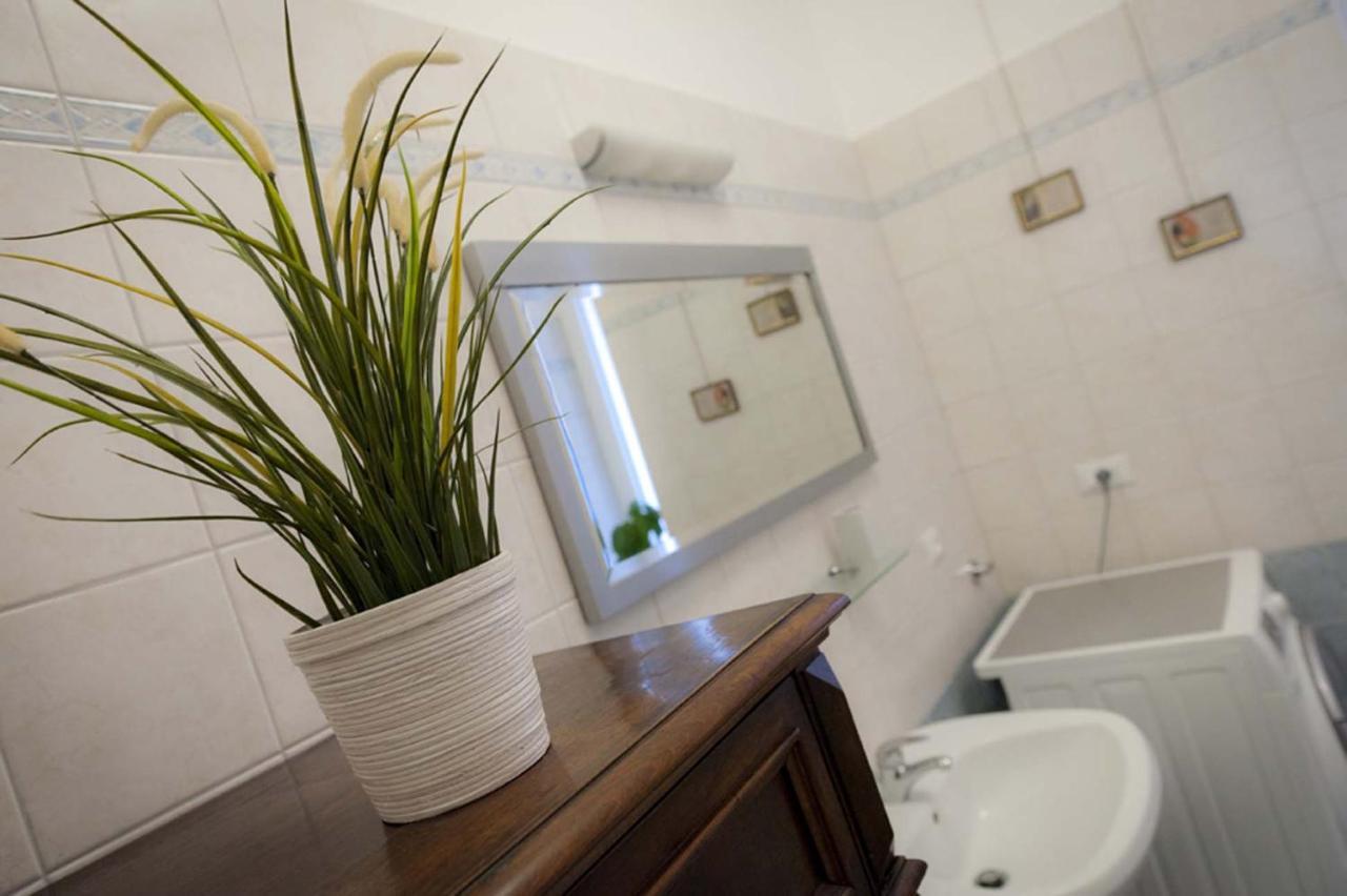 Domus Liberta - Boutique Rooms Триест Екстериор снимка