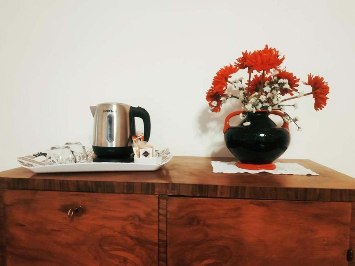Domus Liberta - Boutique Rooms Триест Екстериор снимка