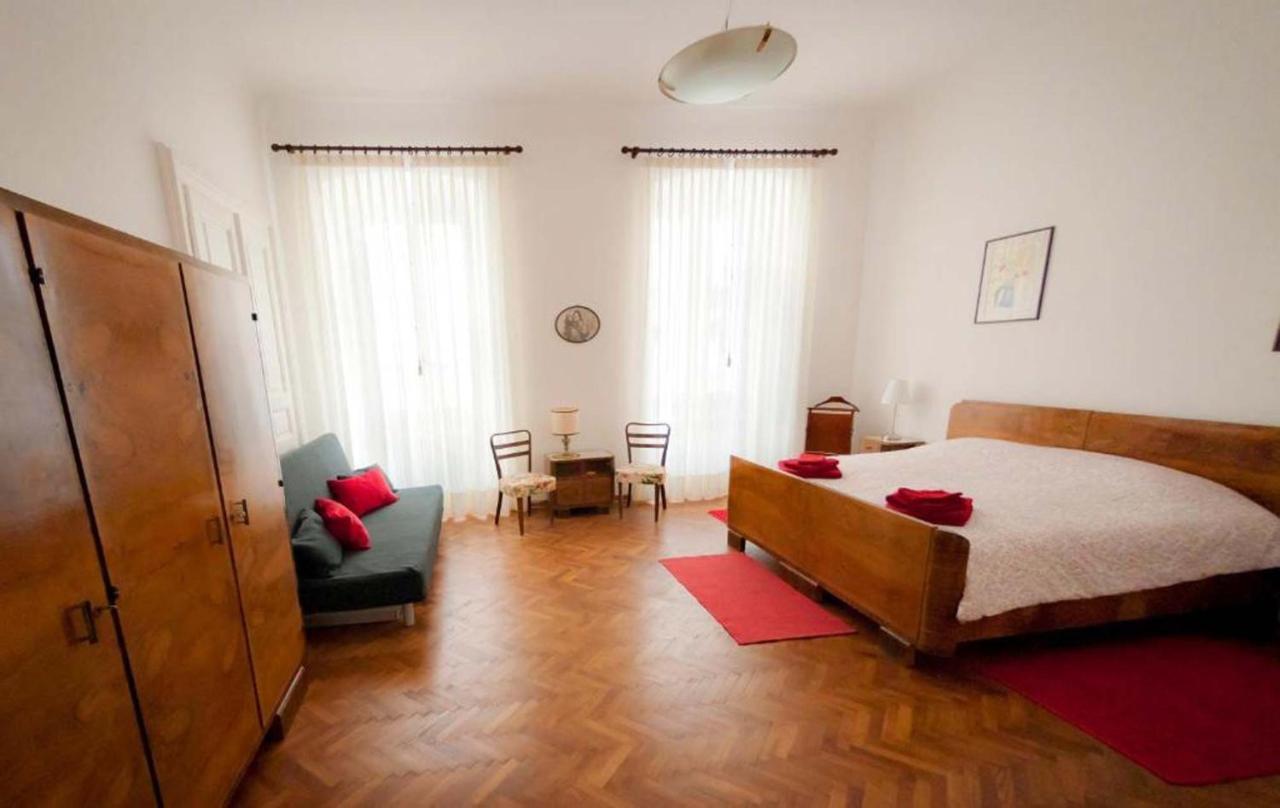 Domus Liberta - Boutique Rooms Триест Екстериор снимка